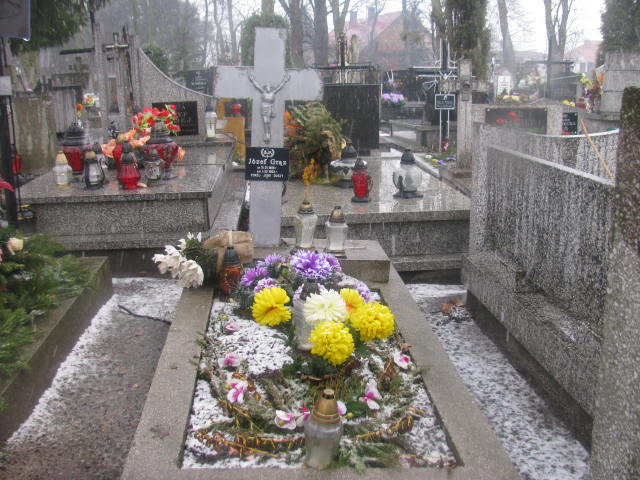 Grób Józef Grąz