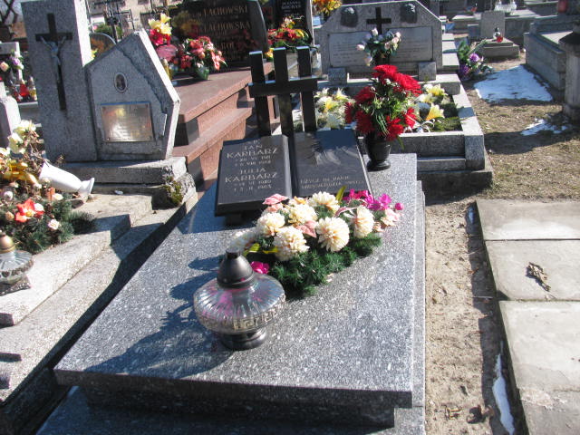 Grób Julia Karbarz