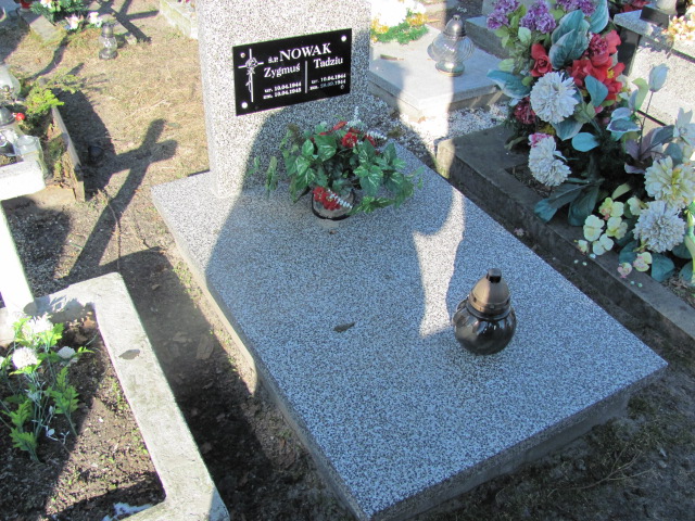 Grób Tadeusz Nowak